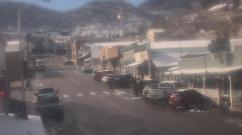 Weather camera view of Overland Hotel.