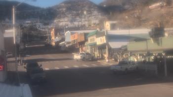 Weather camera view of Overland Hotel.
