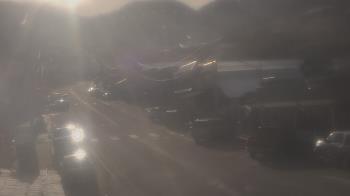 Weather camera view of Overland Hotel.