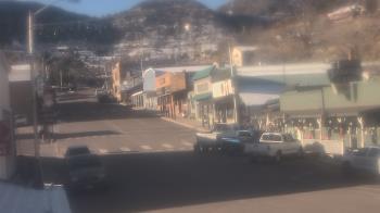 Weather camera view of Overland Hotel.