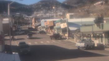 Weather camera view of Overland Hotel.