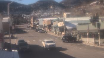 Weather camera view of Overland Hotel.