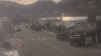 Weather camera view of Overland Hotel.