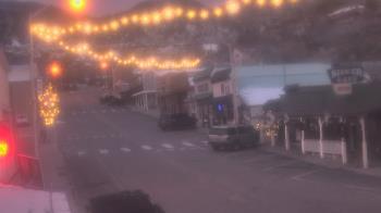 Weather camera view of Overland Hotel.