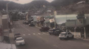 Weather camera view of Overland Hotel.