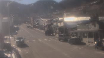 Weather camera view of Overland Hotel.