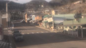 Weather camera view of Overland Hotel.