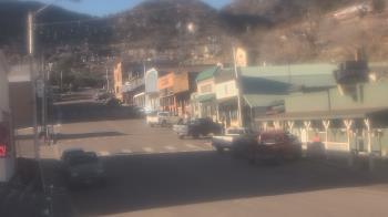 Weather camera view of Overland Hotel.