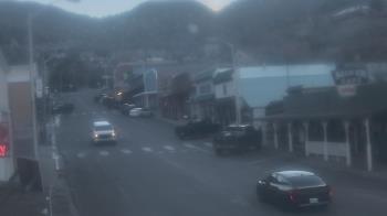Weather camera view of Overland Hotel.