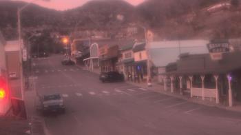 Weather camera view of Overland Hotel.