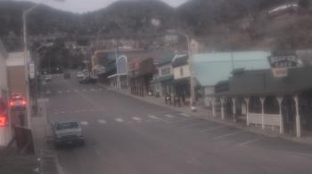 Weather camera view of Overland Hotel.