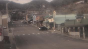 Weather camera view of Overland Hotel.