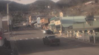 Weather camera view of Overland Hotel.