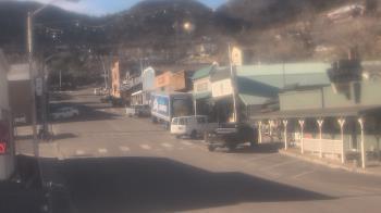 Weather camera view of Overland Hotel.