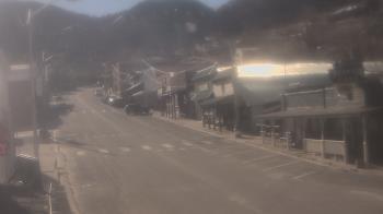 Weather camera view of Overland Hotel.
