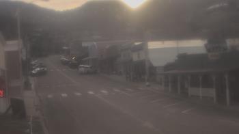 Weather camera view of Overland Hotel.