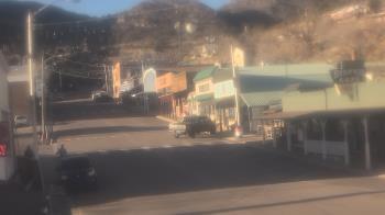 Weather camera view of Overland Hotel.