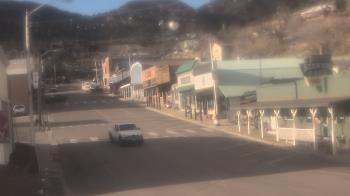 Weather camera view of Overland Hotel.