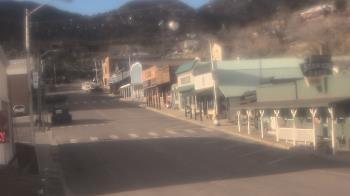 Weather camera view of Overland Hotel.