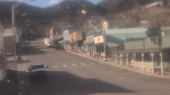 Weather camera view of Overland Hotel.