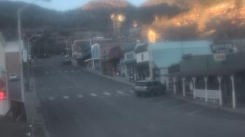 Weather camera view of Overland Hotel.