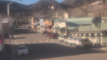 Weather camera view of Overland Hotel.