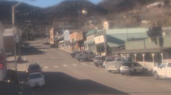 Weather camera view of Overland Hotel.