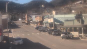 Weather camera view of Overland Hotel.