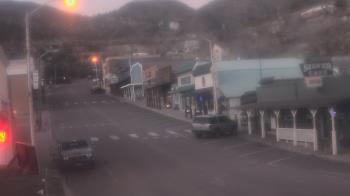 Weather camera view of Overland Hotel.