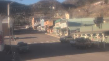 Weather camera view of Overland Hotel.