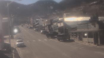 Weather camera view of Overland Hotel.