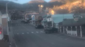 Weather camera view of Overland Hotel.