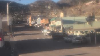 Weather camera view of Overland Hotel.