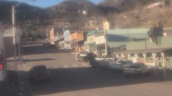 Weather camera view of Overland Hotel.