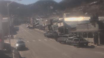 Weather camera view of Overland Hotel.