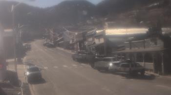 Weather camera view of Overland Hotel.