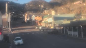 Weather camera view of Overland Hotel.