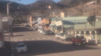 Weather camera view of Overland Hotel.