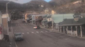 Weather camera view of Overland Hotel.