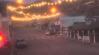 Weather camera view of Overland Hotel.