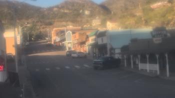 Weather camera view of Overland Hotel.