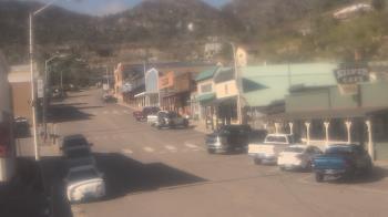 Weather camera view of Overland Hotel.