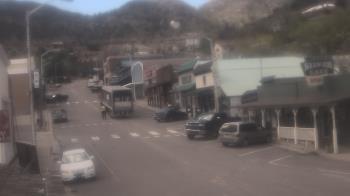 Weather camera view of Overland Hotel.