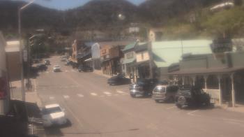 Weather camera view of Overland Hotel.