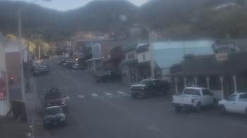 Weather camera view of Overland Hotel.