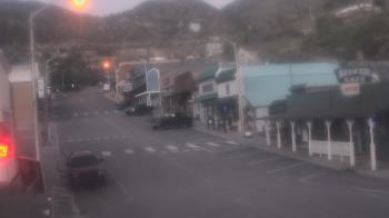 Weather camera view of Overland Hotel.