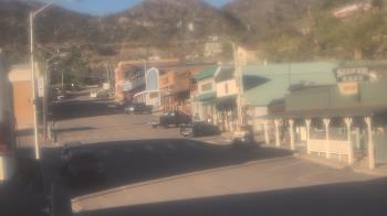 Weather camera view of Overland Hotel.