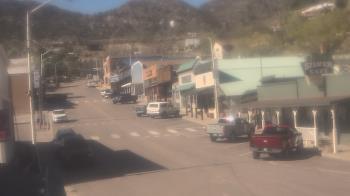 Weather camera view of Overland Hotel.