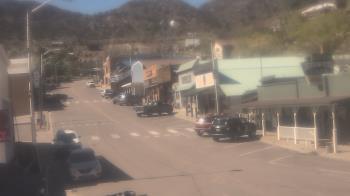Weather camera view of Overland Hotel.