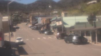 Weather camera view of Overland Hotel.